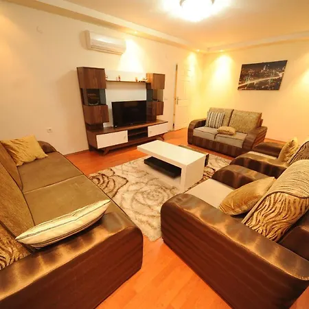 Nadfox Villa