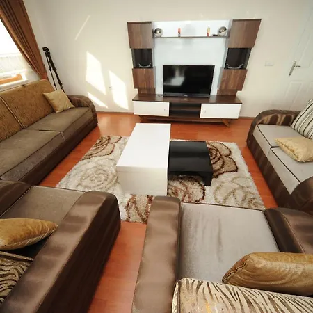 Nadfox Villa *